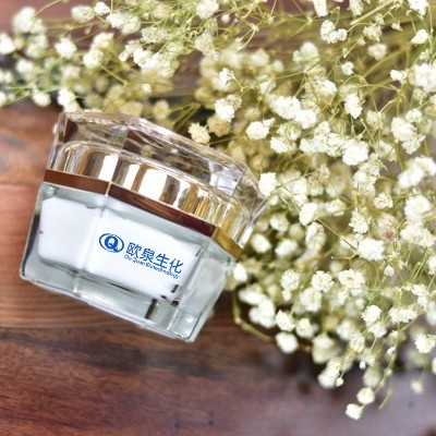 美妝廠家：你會(huì)看化妝品樣板嗎？