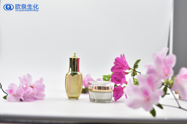 你的臉上為什么會(huì)一直出油？