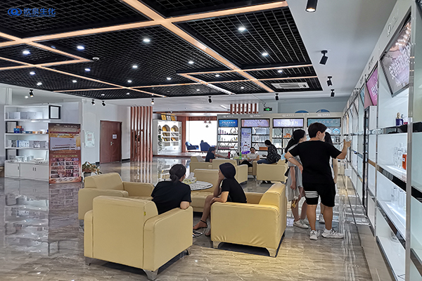 化妝品含有酒精成分有什么危害嗎？