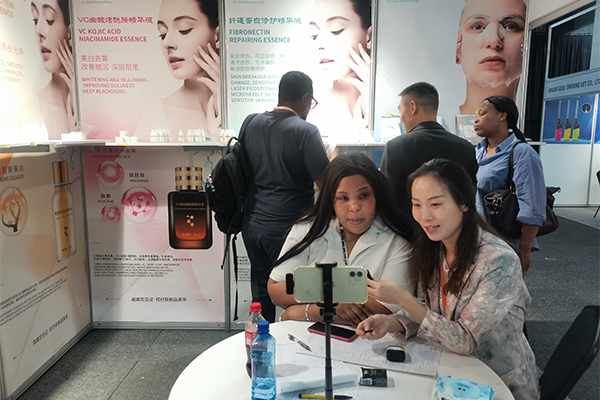 重磅！廣東歐泉集團(tuán)（南非）貿(mào)易博覽會(huì)完美收官！