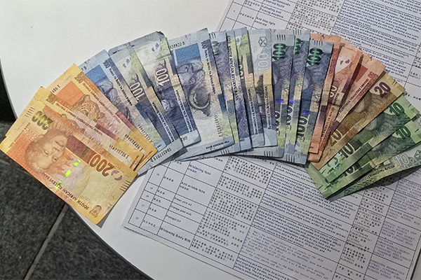 重磅！廣東歐泉集團(tuán)（南非）貿(mào)易博覽會(huì)完美收官！