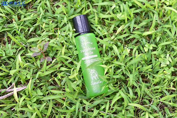 荷荷巴油對頭發(fā)及皮膚的好處有哪些？